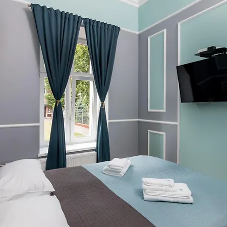 Beautiful For 4 People In Cracow By Renters شقة