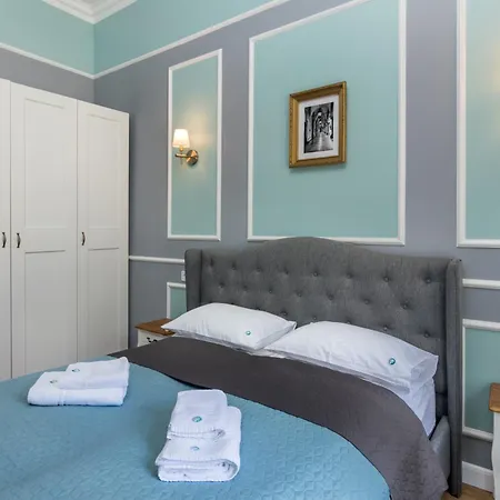Beautiful For 4 People In Cracow By Renters