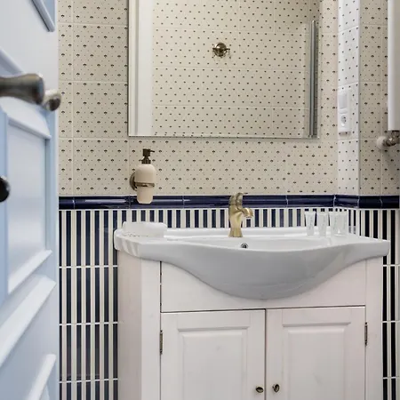 Apartment Beautiful For 4 People In Cracow By Renters Krakow
